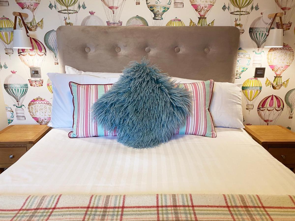 Bed and Breakfast The Hive At Poppi-Red Hawkshead Esterno foto