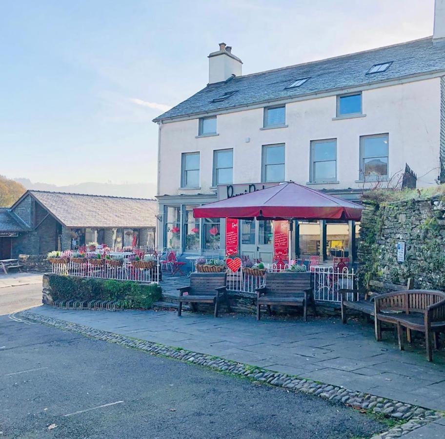 Bed and Breakfast The Hive At Poppi-Red Hawkshead Esterno foto