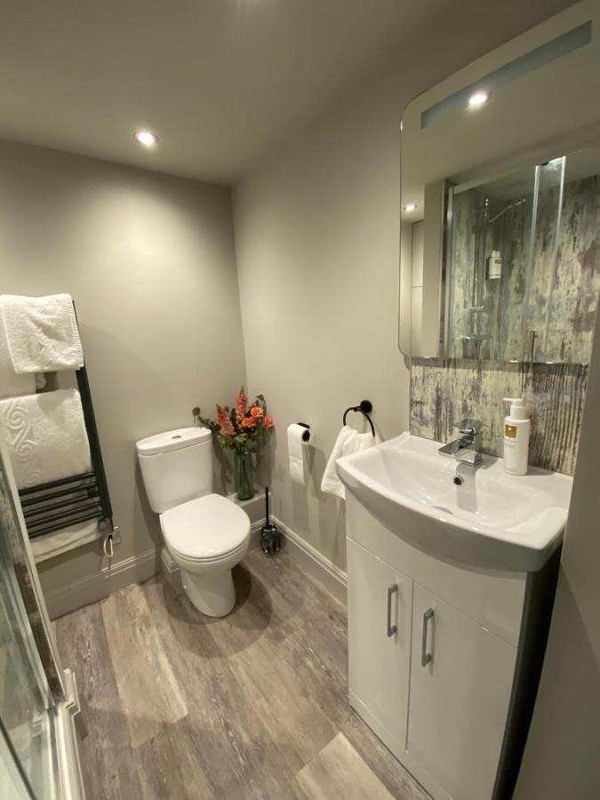 Bed and Breakfast The Hive At Poppi-Red Hawkshead Esterno foto
