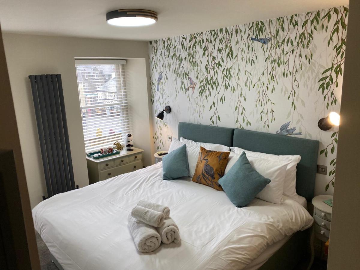 Bed and Breakfast The Hive At Poppi-Red Hawkshead Esterno foto