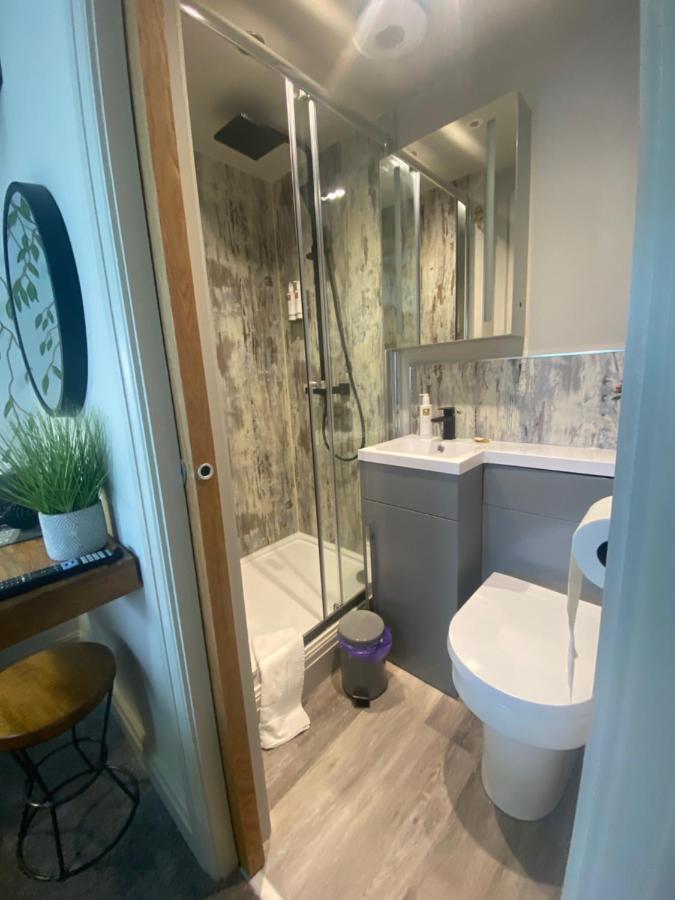 Bed and Breakfast The Hive At Poppi-Red Hawkshead Esterno foto