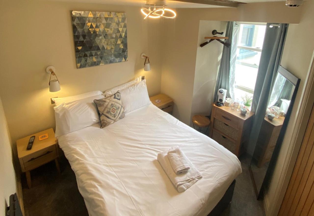 Bed and Breakfast The Hive At Poppi-Red Hawkshead Esterno foto