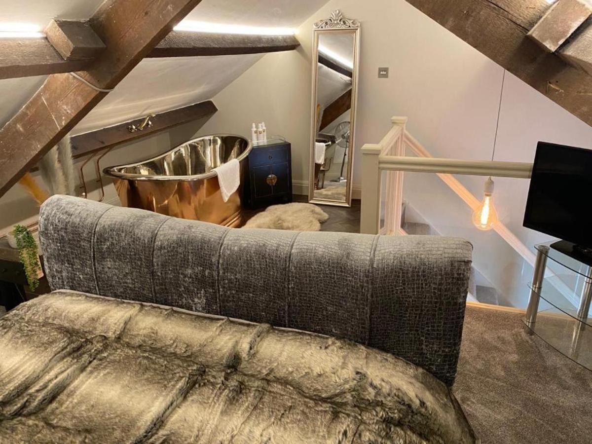 Bed and Breakfast The Hive At Poppi-Red Hawkshead Esterno foto